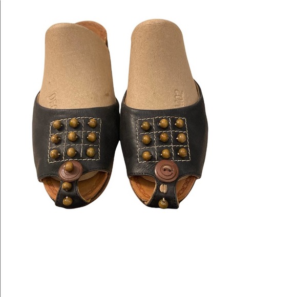 Report Leather Beaded Slides - Picture 4 of 4